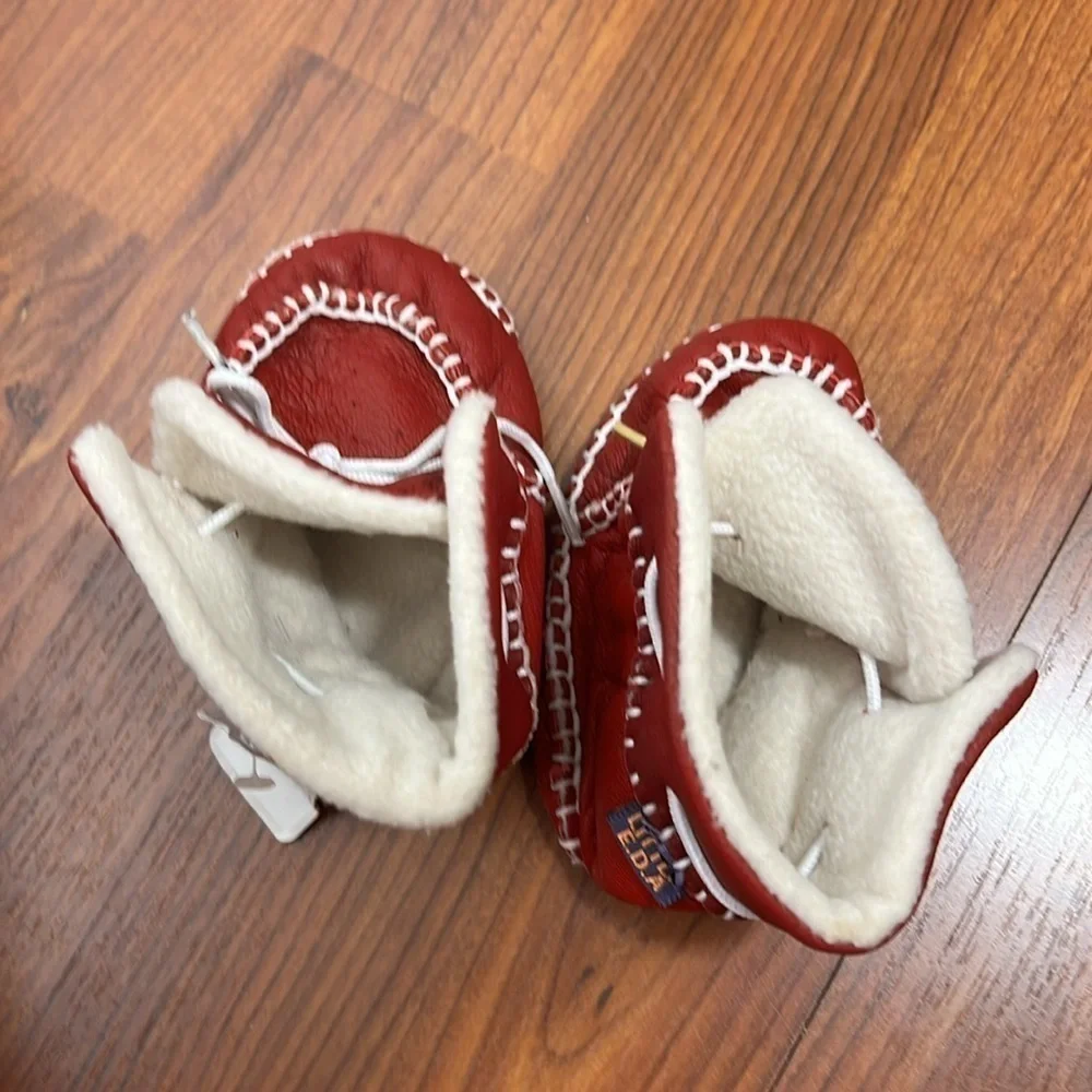 Little EDA baby booties